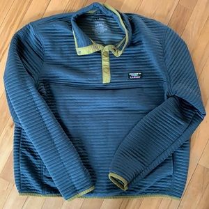 LL bean men’s size large fitted pullover